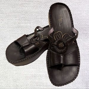 indigo by Clarks Leather Wrapped Platform Wedge Thong Sandal Boho Stitched EUC